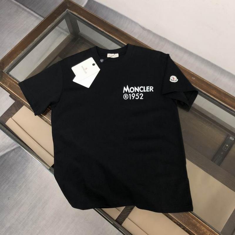 Moncler T-shirts 137